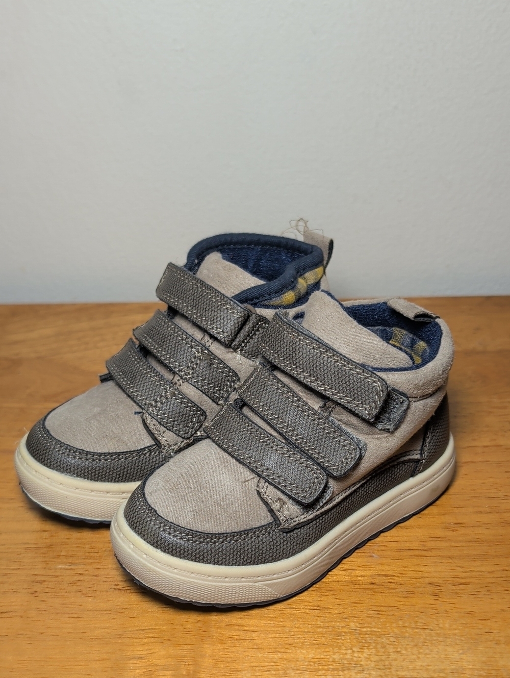 Oshkosh Toddler Ankle Boots Taupe with Plaid Trim Hook & Loop Toddler Size 6
